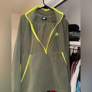 Nike green and Neon Yellow Pullover with pants 🥶